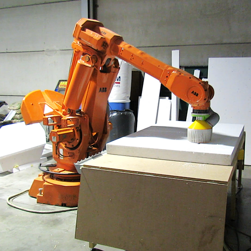 Robot gestuurd CNC-frezen in EPS foam